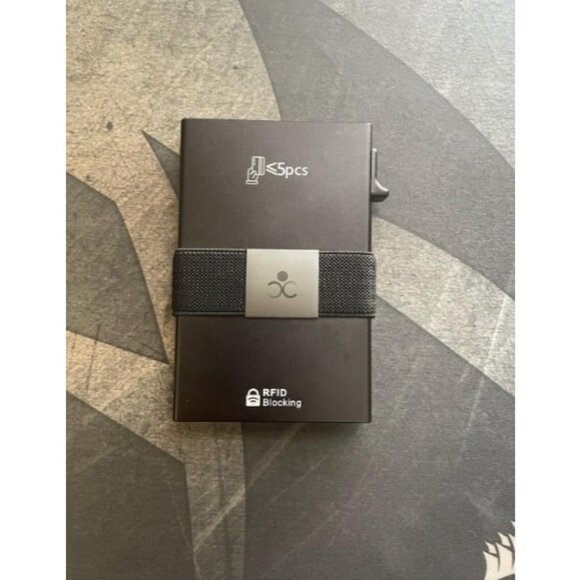 Slim Aluminum Card Holder Wallet for Men, Durable Expandable Backplate - Picture 4 of 4